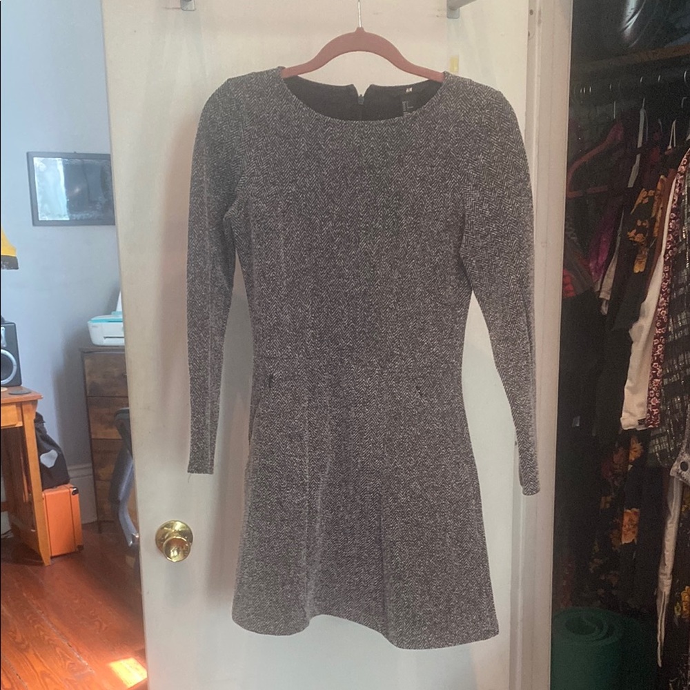 Elegant Gray Long Sleeve Dress